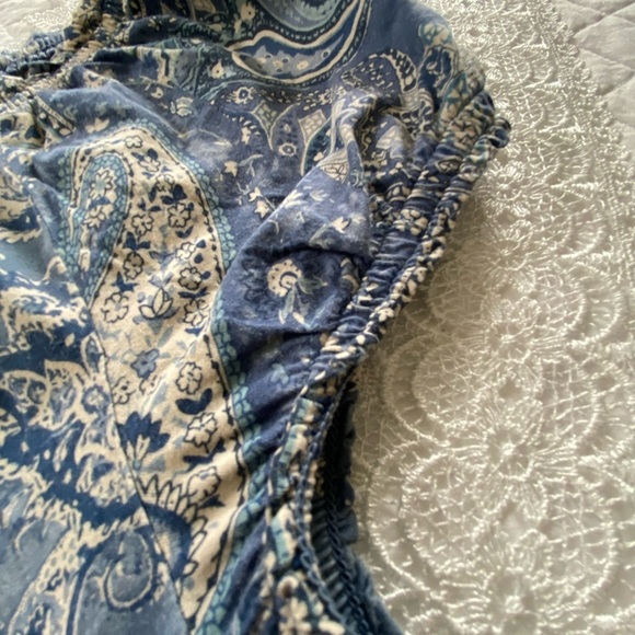 Chaps Blue and Beige Paisley Knit Top Size Large - Picture 9 of 12